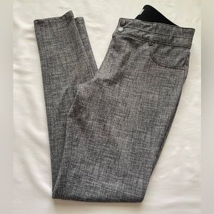 Jolt Pull On Skinny Pants - Size Medium